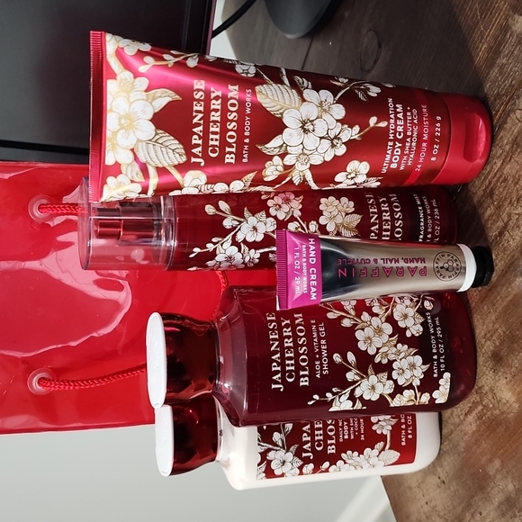 Bath & Body Works Bath & Body Bath And Body Works Japanese Cherry
